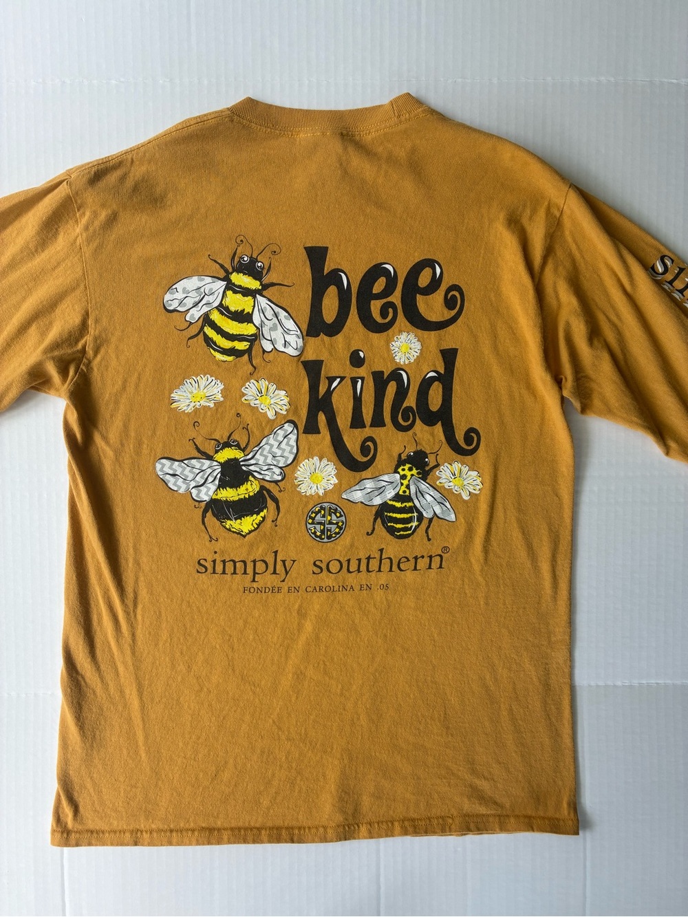 Simply Southern women’s long sleeve T-Shirt “Bee Kind” size medium yellow tan